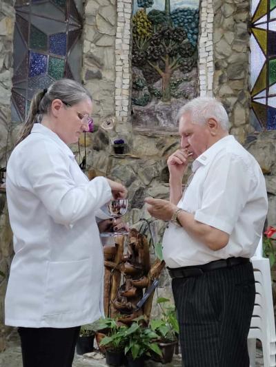 3º Dia da Novena reúne centenas de devotos no Santuário Nossa Senhora Aparecida Celebração foi presidida pelo Padre Aroldo Shinemann Filho e marcada por fé